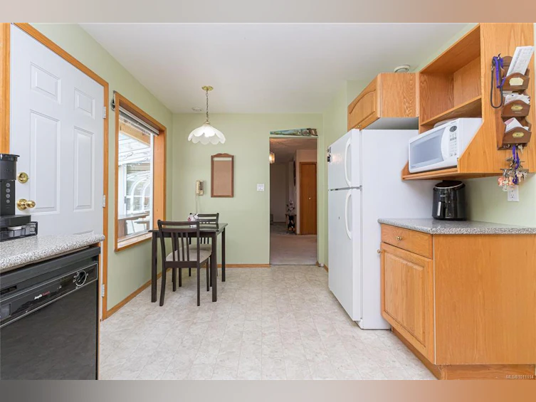 667 Goldie Avenue, Langford, BC, V9B 6H3 - 11