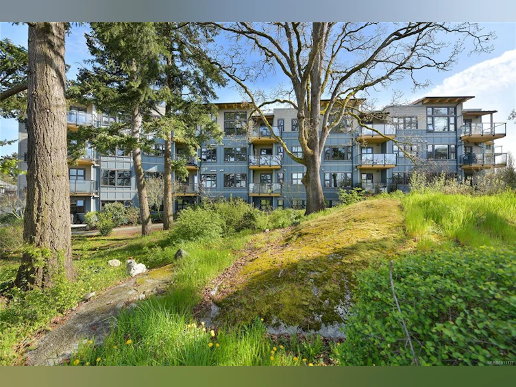 104-3912 Carey Road, Saanich, BC, V8Z 4E2 - 26