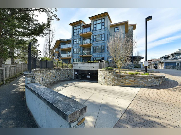 104-3912 Carey Road, Saanich, BC, V8Z 4E2 - 25