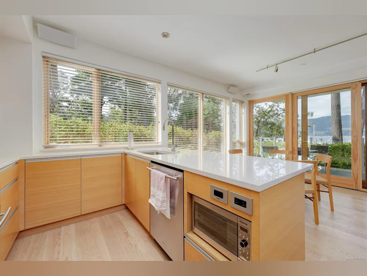 101-851 Verdier Avenue, Central Saanich, BC, V8M 1C5 - 12