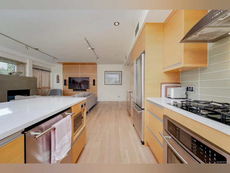 101-851 Verdier Avenue, Central Saanich, BC, V8M 1C5 - 11