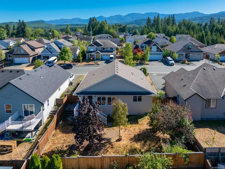 2674 Rydal Avenue, Cumberland, BC, V0R 1S0 - 36