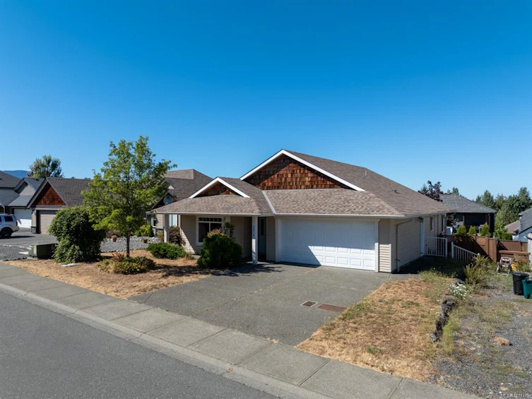 2674 Rydal Avenue, Cumberland, BC, V0R 1S0 - 24