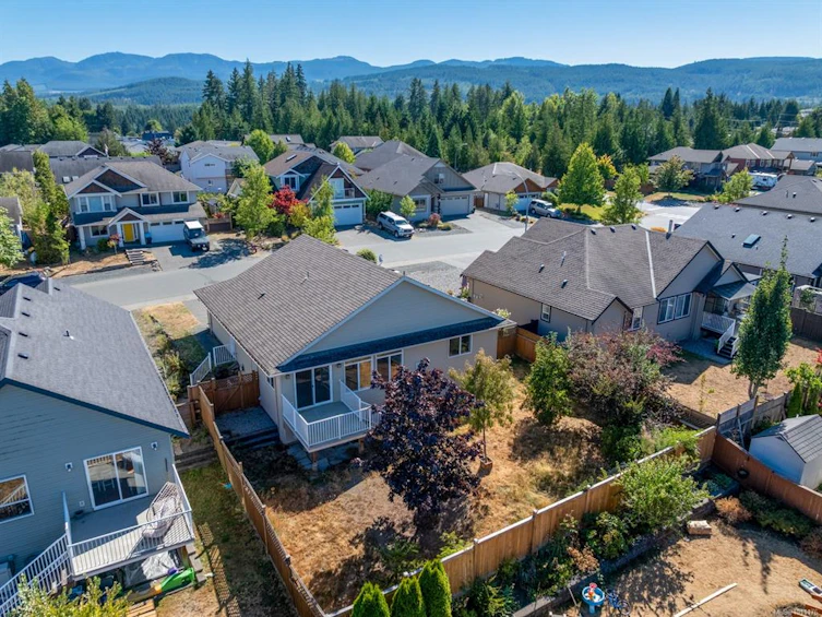 2674 Rydal Avenue, Cumberland, BC, V0R 1S0 - 37