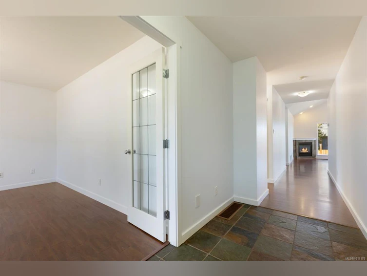 2674 Rydal Avenue, Cumberland, BC, V0R 1S0 - 5
