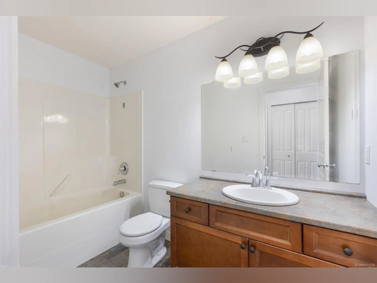 2674 Rydal Avenue, Cumberland, BC, V0R 1S0 - 48