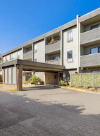 208 3251 Cowichan Lake Road