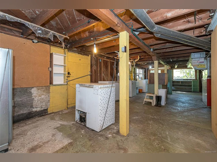 3329 Kingsley Street, Saanich, BC, V8P 4J8 - 35