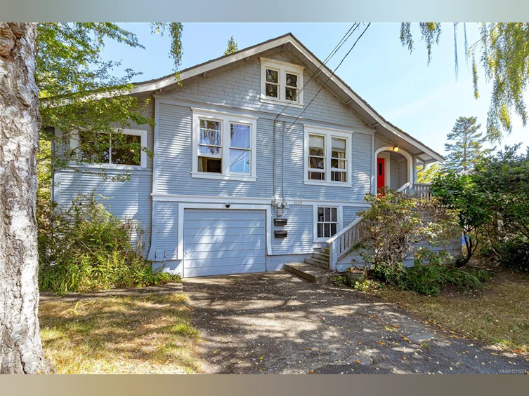 3329 Kingsley Street, Saanich, BC, V8P 4J8 - 2