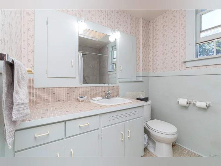 3329 Kingsley Street, Saanich, BC, V8P 4J8 - 21
