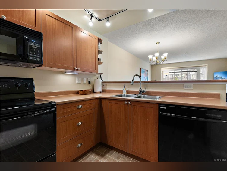 302-9840 Fifth Street, Sidney, BC, V9L 2X3 - 8