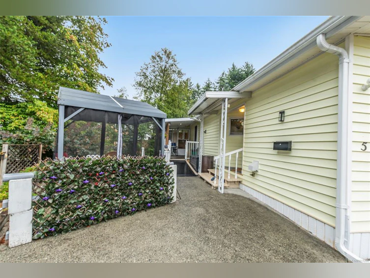 5-2501 Labieux Road, Nanaimo, BC, V9T 5A6 - 2