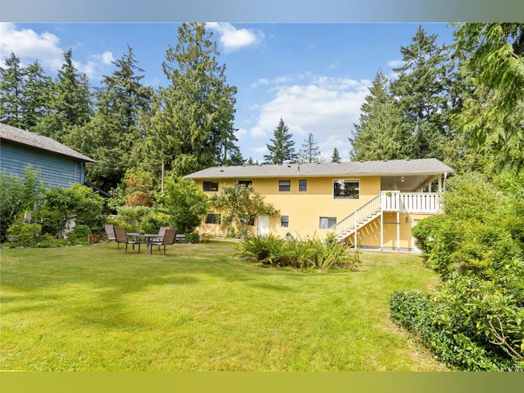 1881 Llewellyn Place, North Saanich, BC, V8L 1G4 - 32