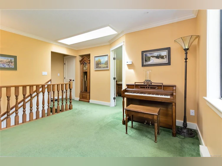 1881 Llewellyn Place, North Saanich, BC, V8L 1G4 - 6