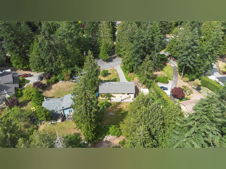 1881 Llewellyn Place, North Saanich, BC, V8L 1G4 - 38