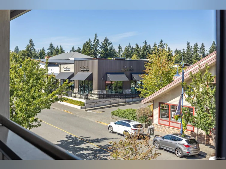 304-1705 Comox Avenue, Comox, BC, V9M 3M1 - 41