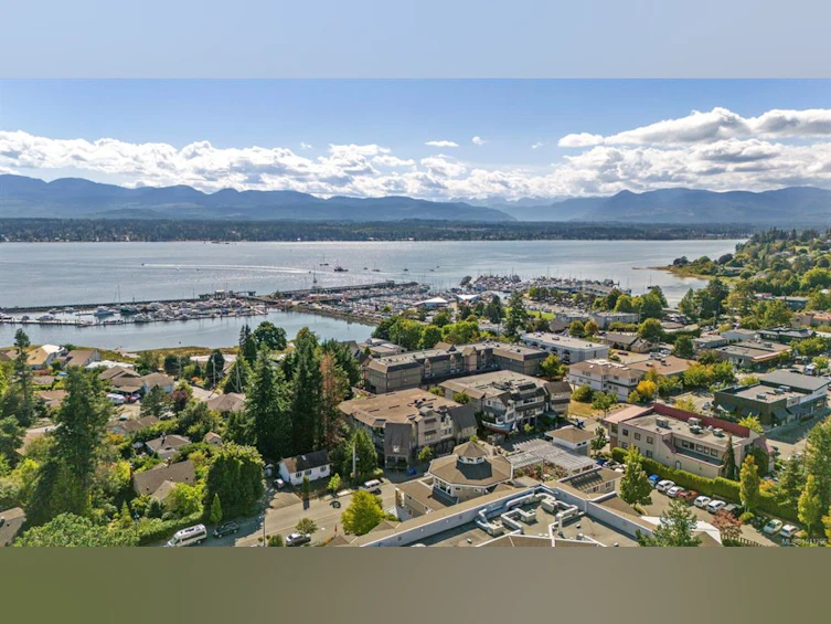 304-1705 Comox Avenue, Comox, BC, V9M 3M1 - 55
