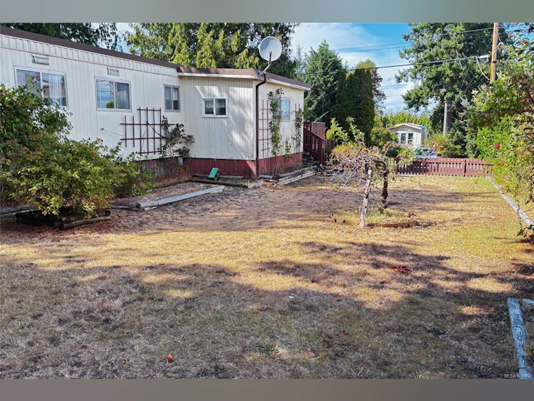 990 Riley Road, French Creek, BC, V9P 2B4 - 2