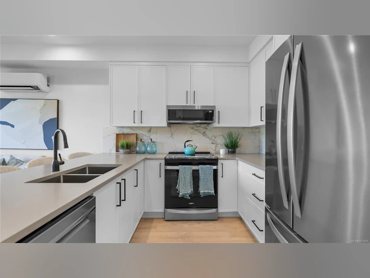 109-1371 Goldstream Avenue, Langford, BC, V9B 7B7 - 3