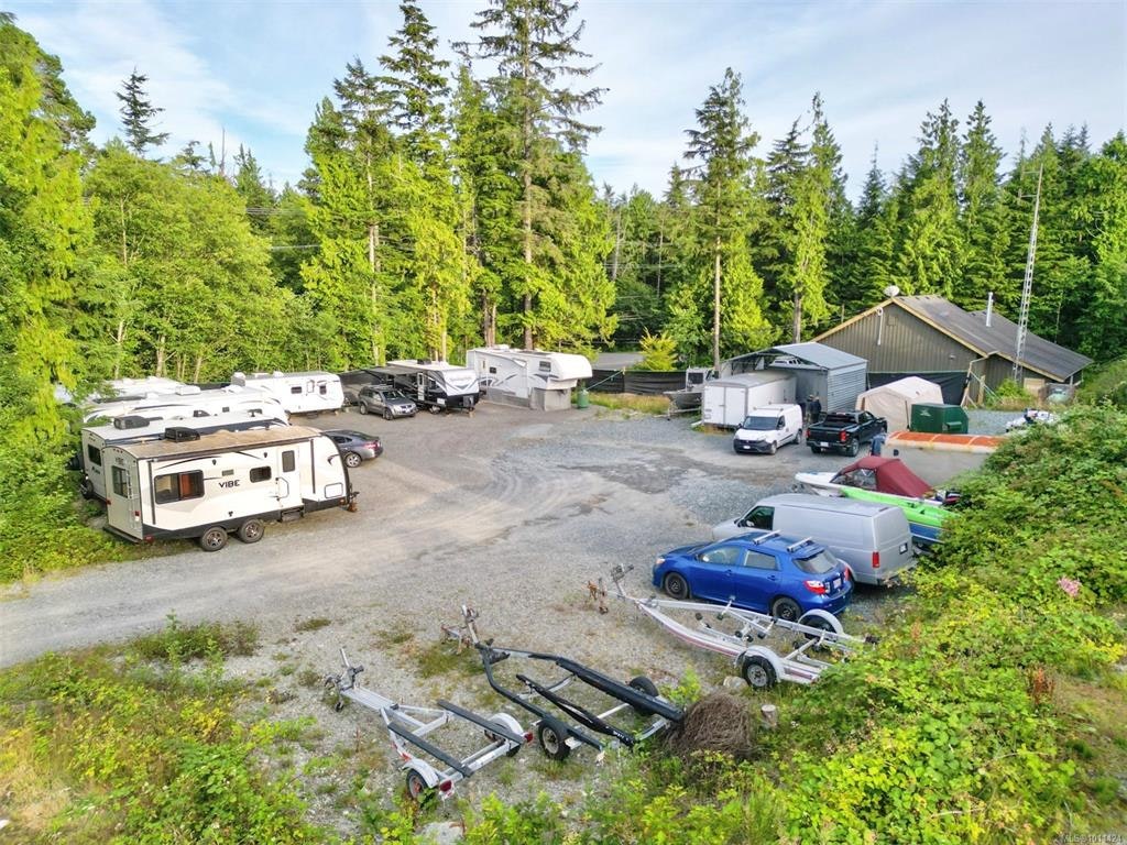 699 Industrial Way - 2