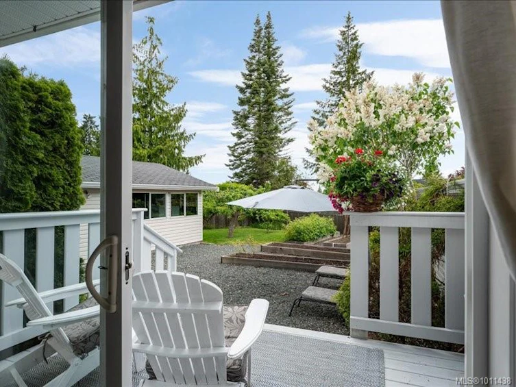 521 Arbutus Street, Qualicum Beach, BC, V9K 1K8 - 9
