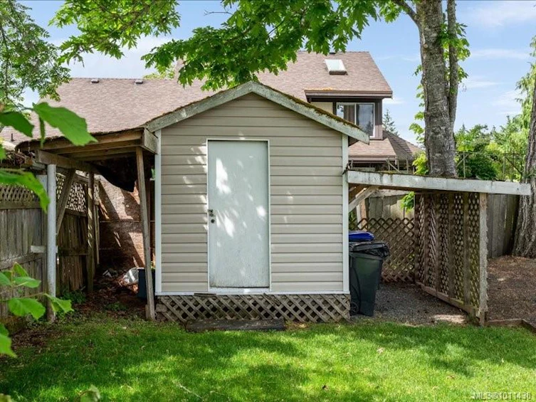521 Arbutus Street, Qualicum Beach, BC, V9K 1K8 - 53
