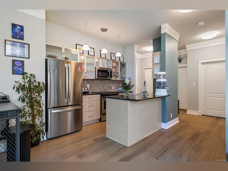 210-845 Yates Street, Victoria, BC, V3W 4A3 - 7