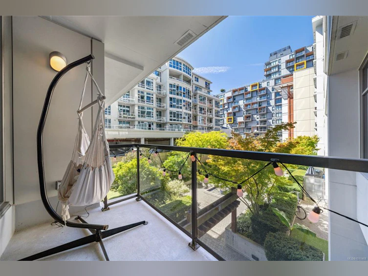 210-845 Yates Street, Victoria, BC, V3W 4A3 - 18