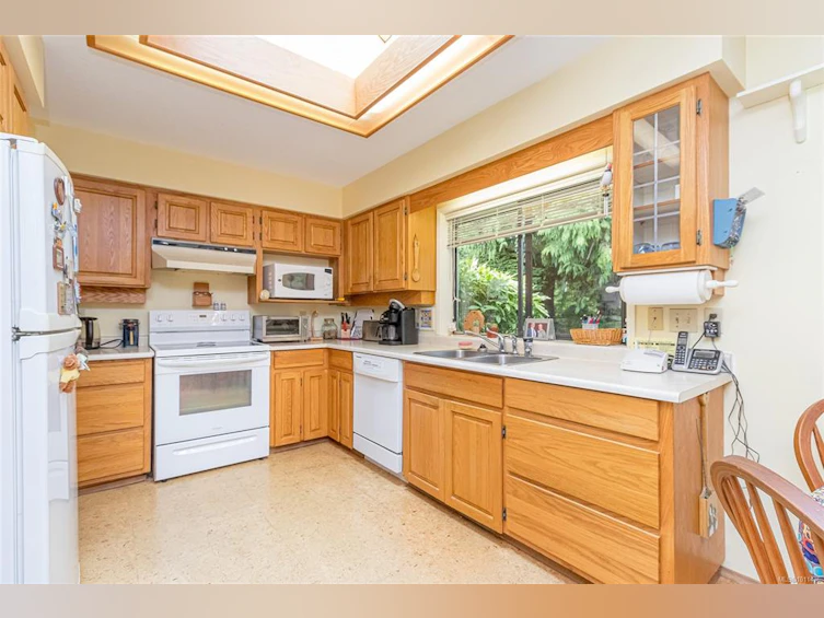 1113 Stymie Close, Qualicum Beach, BC, V9K 1E4 - 23