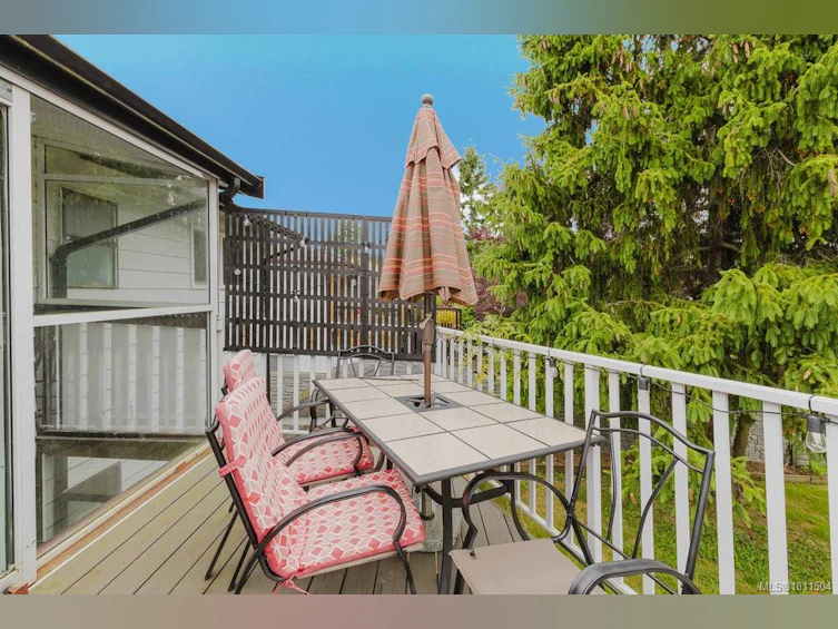 1616 Agnew Avenue, Saanich, BC, V8N 5M6 - 16
