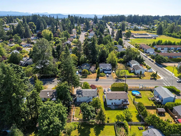 527 Pritchard Road, Comox, BC, V9M 3H9 - 34