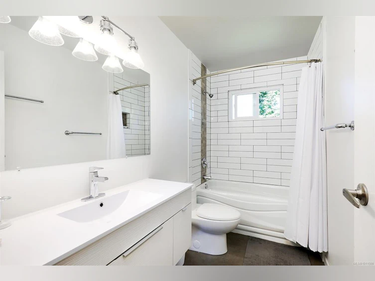 527 Pritchard Road, Comox, BC, V9M 3H9 - 20