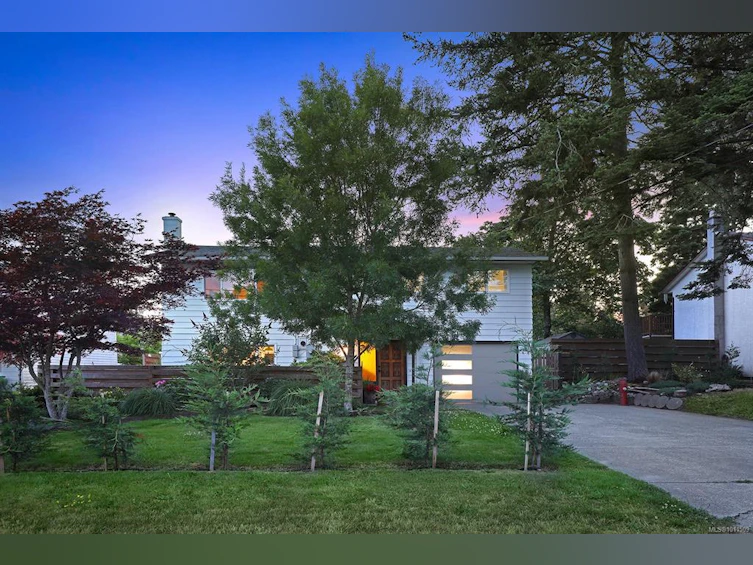 527 Pritchard Road, Comox, BC, V9M 3H9 - 2