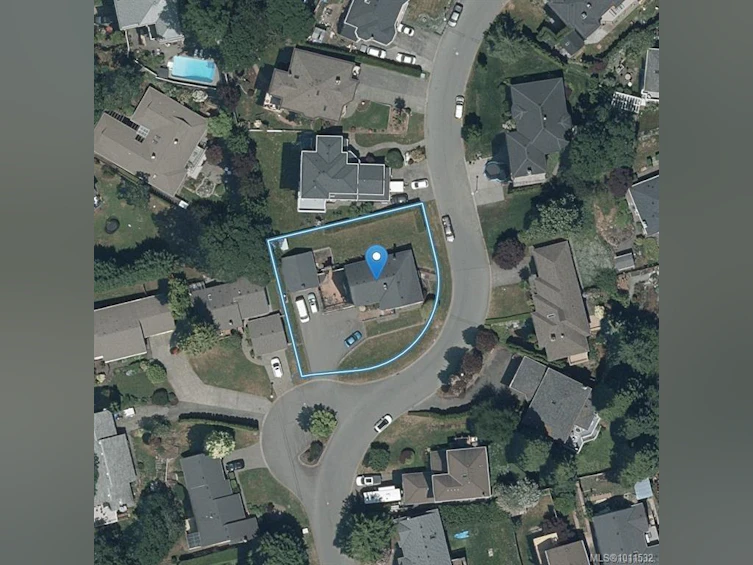 4228 Westervelt Place, Saanich, BC, V8X 4W5 - 47