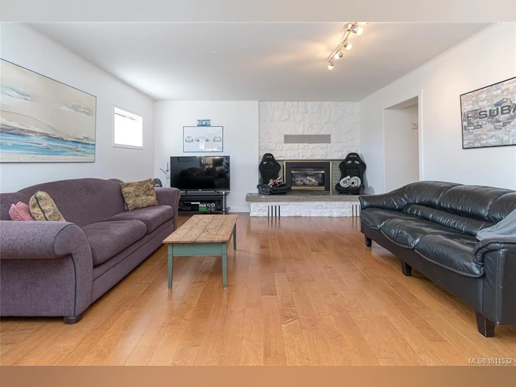 4228 Westervelt Place, Saanich, BC, V8X 4W5 - 20