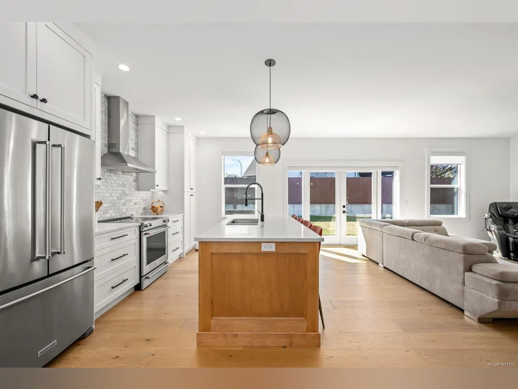3385 Marygrove Drive, Courtenay, BC, V9N 0E7 - 4