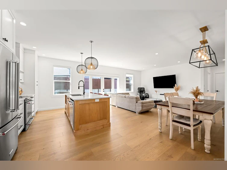 3385 Marygrove Drive, Courtenay, BC, V9N 0E7 - 5