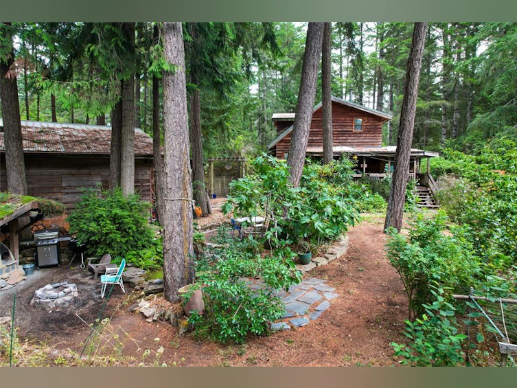 620 Gallagher Way, Gabriola Island, BC, V0R 1X3
