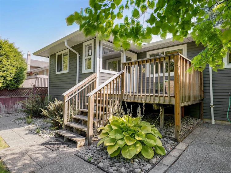 4958 Wesley Road, Saanich, BC, V8Y 1Y9 - 21