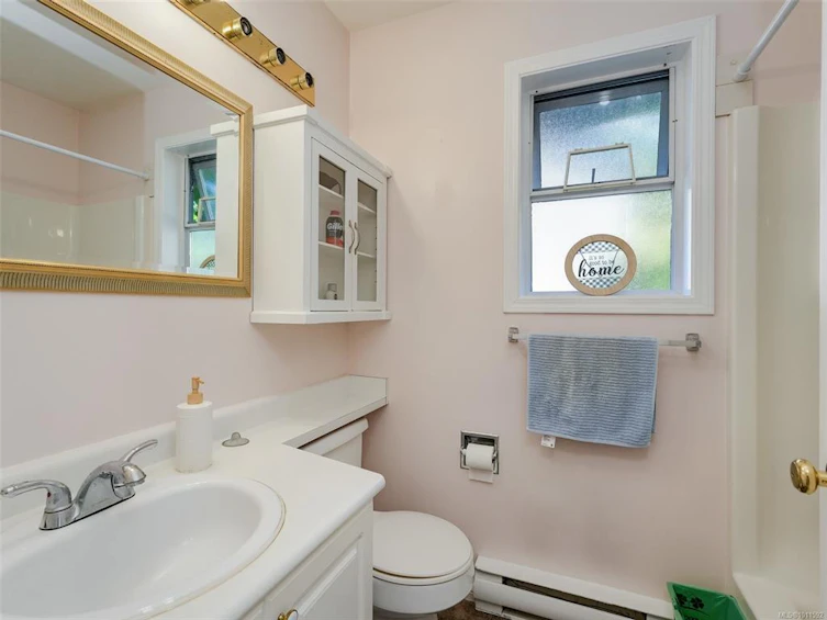 4958 Wesley Road, Saanich, BC, V8Y 1Y9 - 20