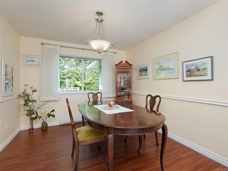 4958 Wesley Road, Saanich, BC, V8Y 1Y9 - 4