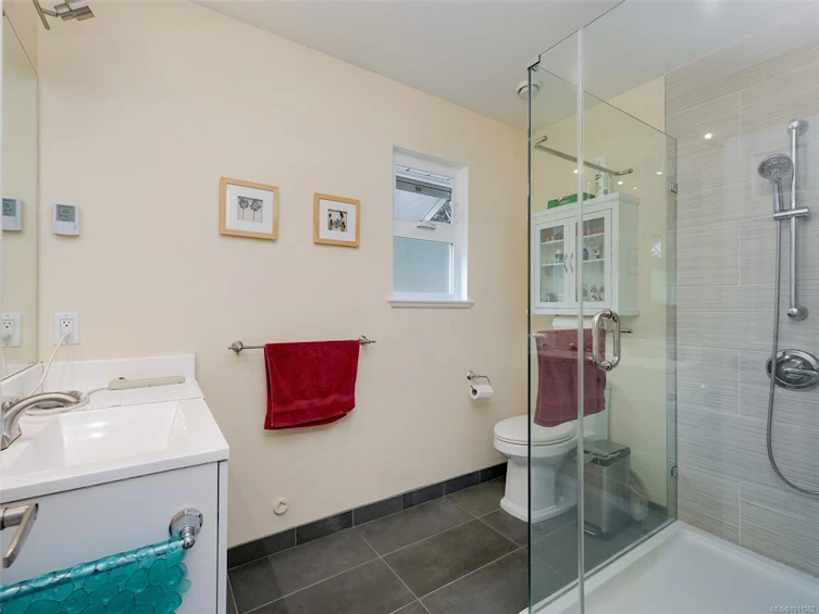 4958 Wesley Road, Saanich, BC, V8Y 1Y9 - 10