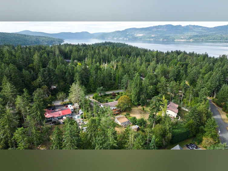 714 Bradley Dyne Road, North Saanich, BC, V8L 5G9 - 5