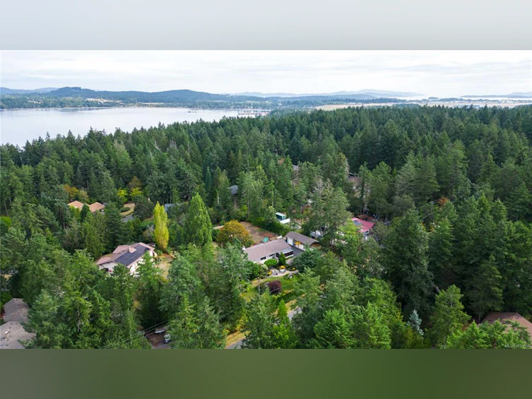 714 Bradley Dyne Road, North Saanich, BC, V8L 5G9 - 91