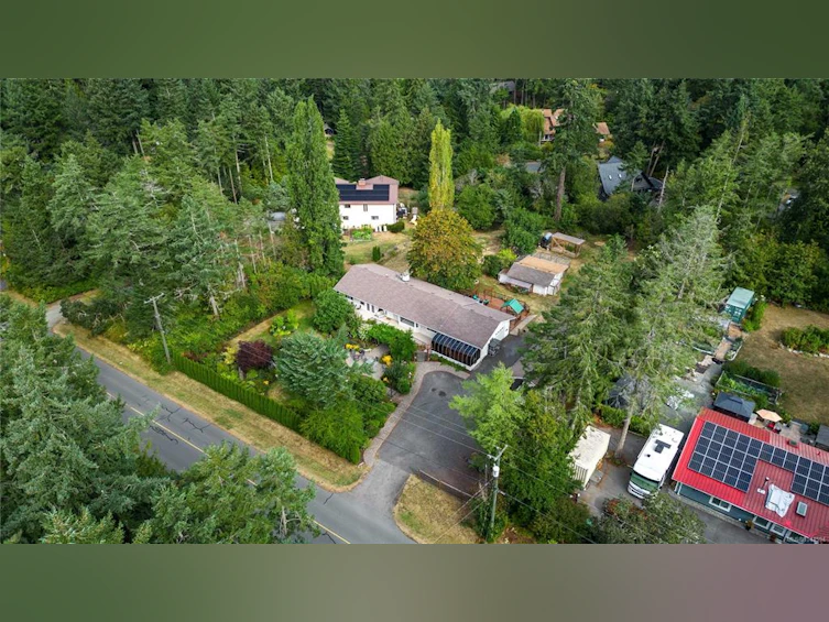 714 Bradley Dyne Road, North Saanich, BC, V8L 5G9 - 89