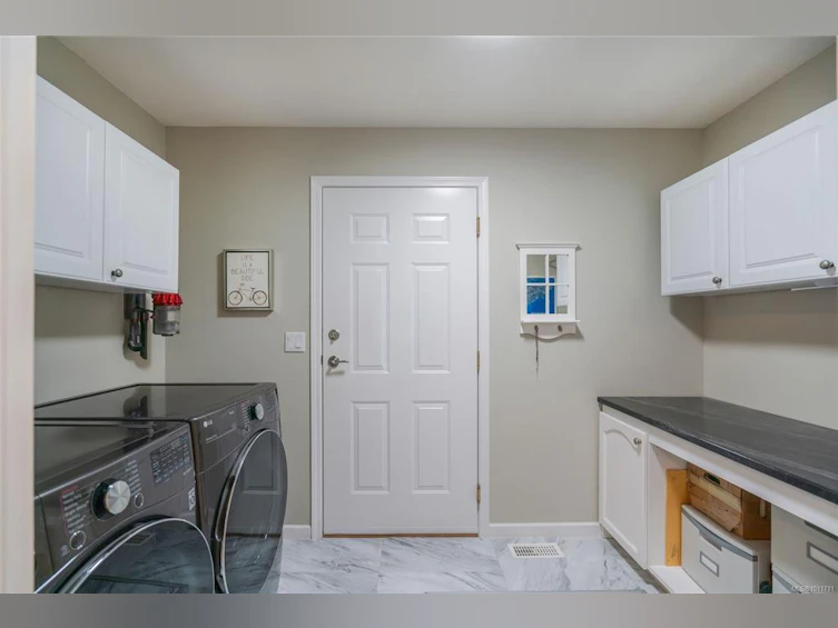 659 Windward Way, Qualicum Beach, BC, V9K 2K4 - 32