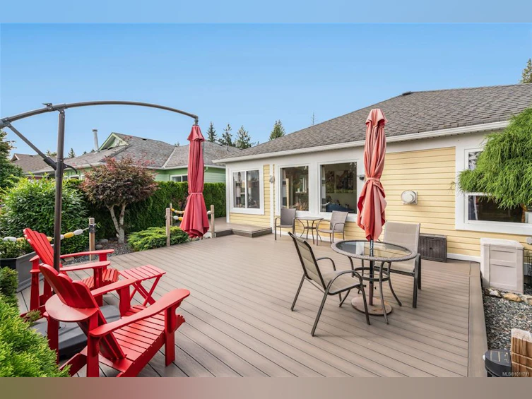 659 Windward Way, Qualicum Beach, BC, V9K 2K4 - 9
