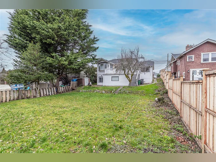 981 Tattersall Drive, Saanich, BC, V8X 2X1 - 29