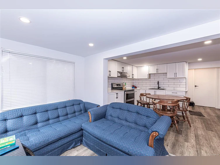 981 Tattersall Drive, Saanich, BC, V8X 2X1 - 23