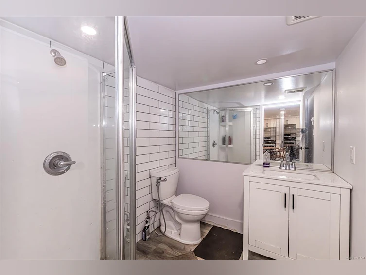 981 Tattersall Drive, Saanich, BC, V8X 2X1 - 20
